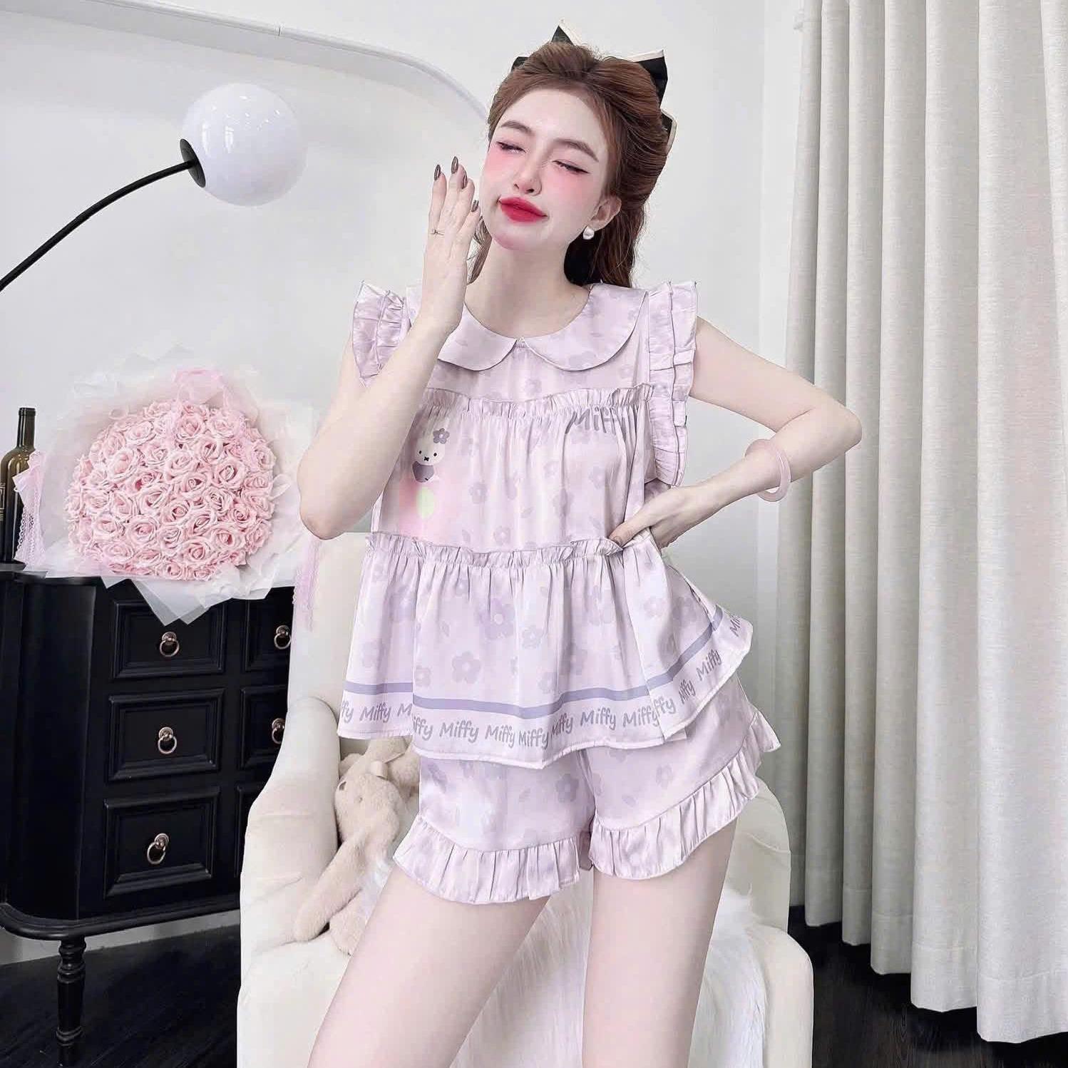 Đồ ngủ đùi cổ sen tầng bèo xinh xắn (DB140MOI)
